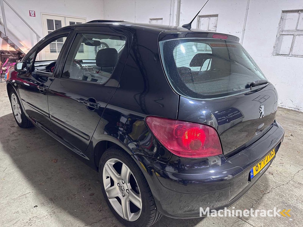 Peugeot - 307 - 2.0-16V Griffe - 89-PJ-NS