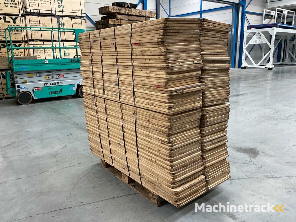 Partij Vuren/Grenenhout Kaasplanken 1660x420x20 Bouwhout