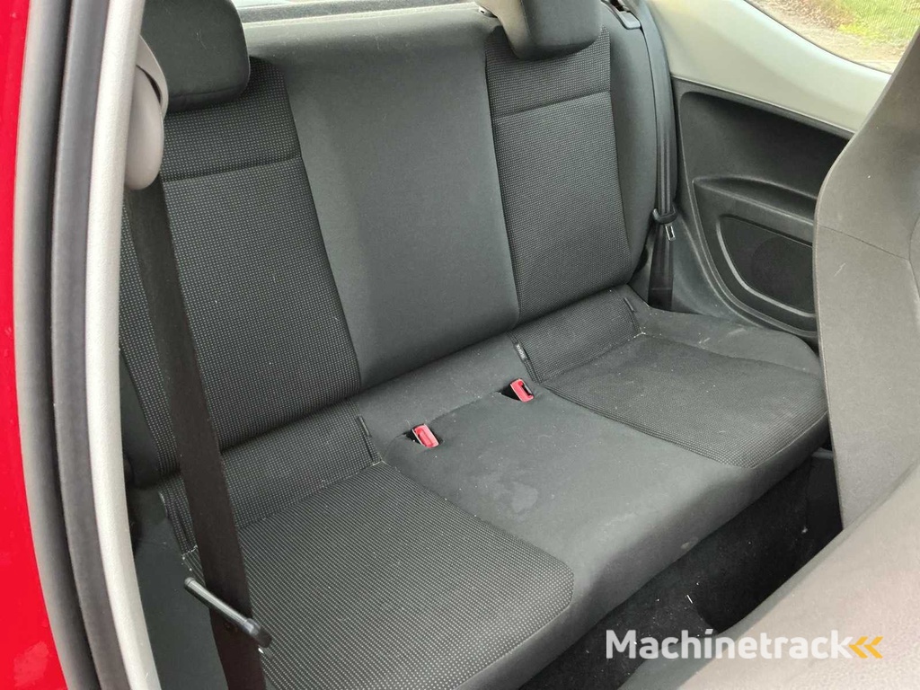 2012 - Volkswagen - Up! - 1.0 take up! - Personenauto