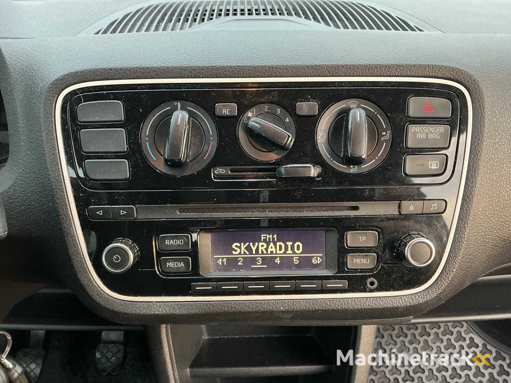 2012 - Volkswagen - Up! - 1.0 take up! - Personenauto