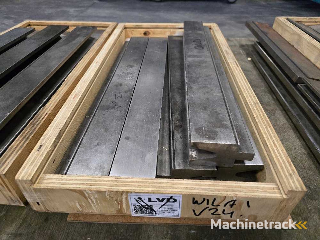 Wila - V24 30 degrees - Various parts, tools and accessories