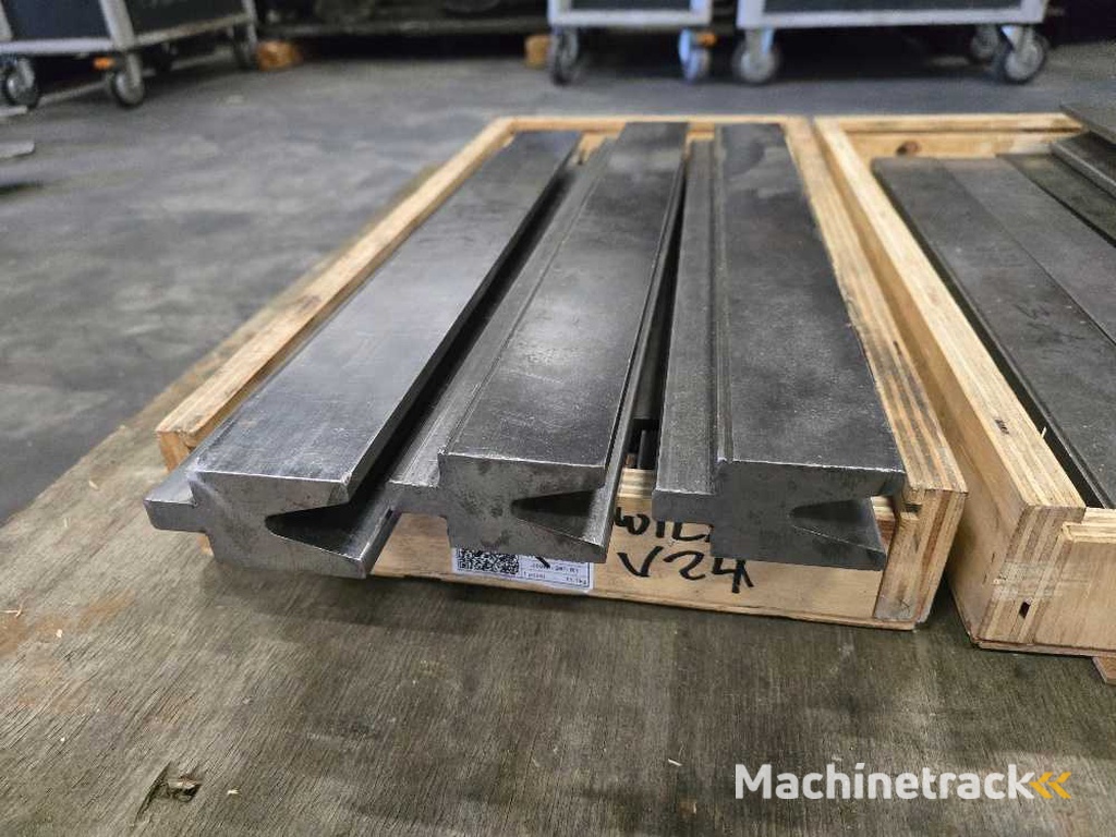 Wila - V24 30 degrees - Various parts, tools and accessories