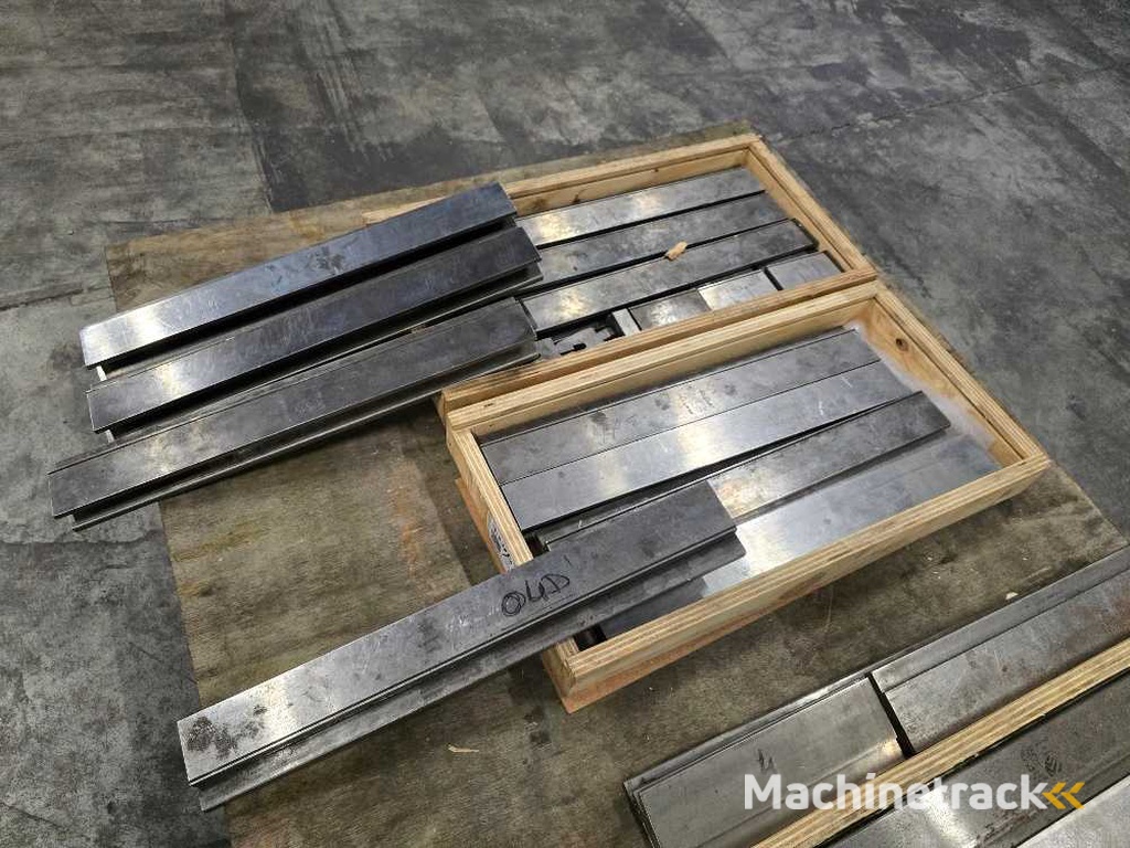 Wila - V24 30 degrees - Various parts, tools and accessories