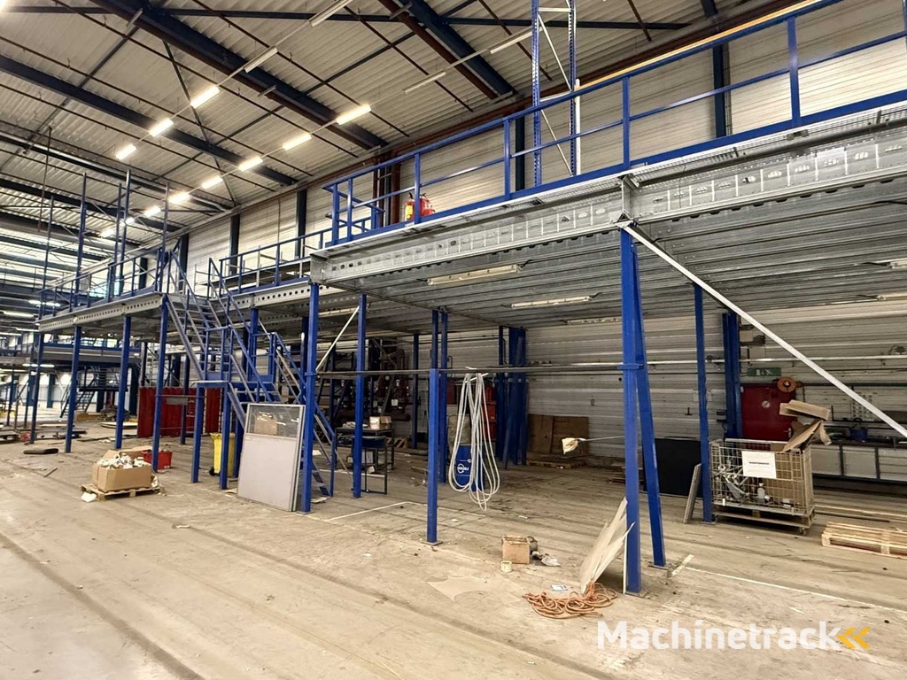 Entresolvloer ca 169 m2; ca 26000x6770x3800mm