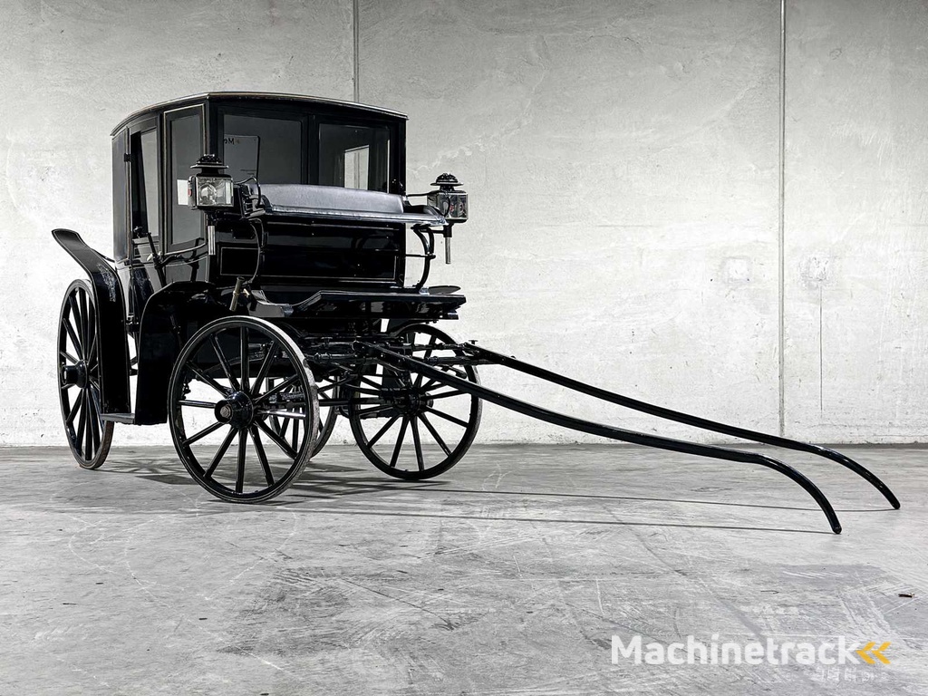 Kutsche Berline Klassische Pferdekutsche