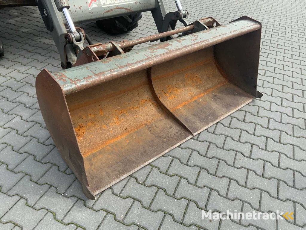 1998 Mailleux MX100 Frontlader mit Zubehör