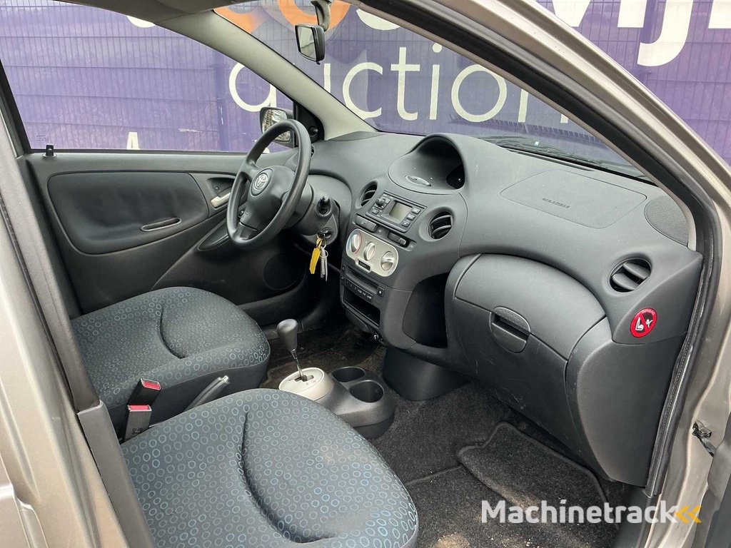 2003 - Toyota - Yaris - 1.0 VVT-i Luna MMT - Personenauto