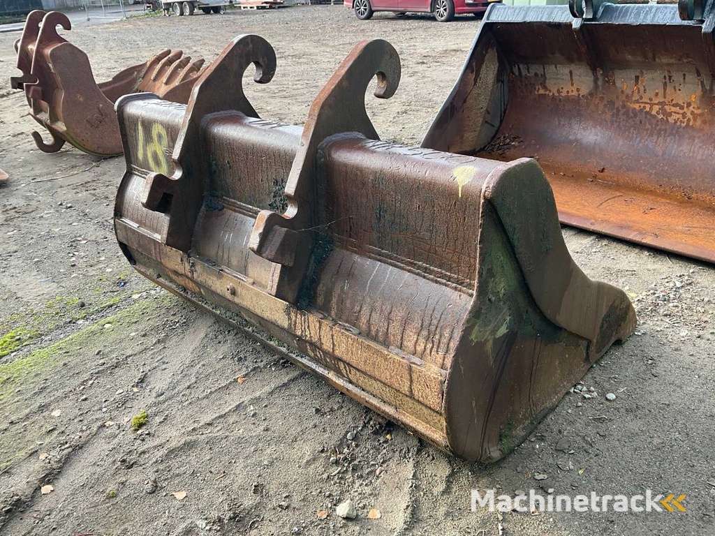 Excavator bucket CW40