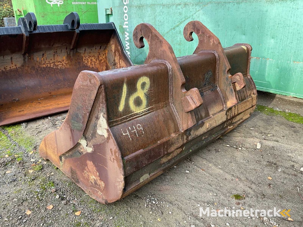 Excavator bucket CW40