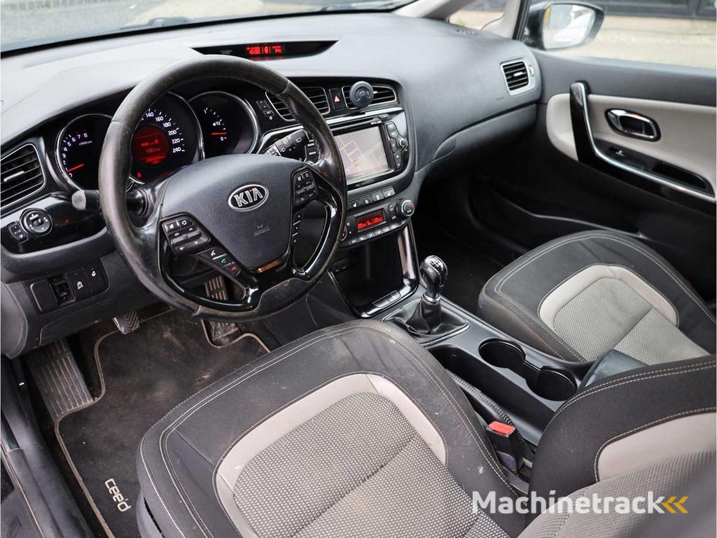 Kia ceed Sportswagon 1.6 GDI ExecutiveLine 2014, 1-XRT-90