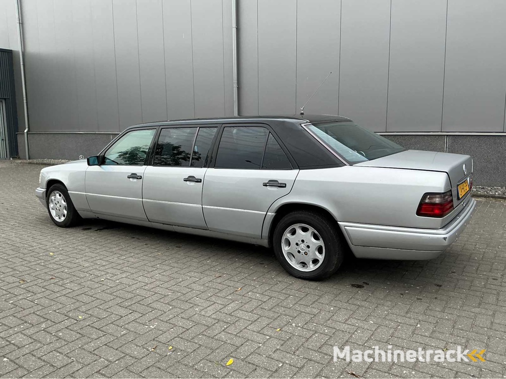 1995 Mercedes-Benz E200D Limousine