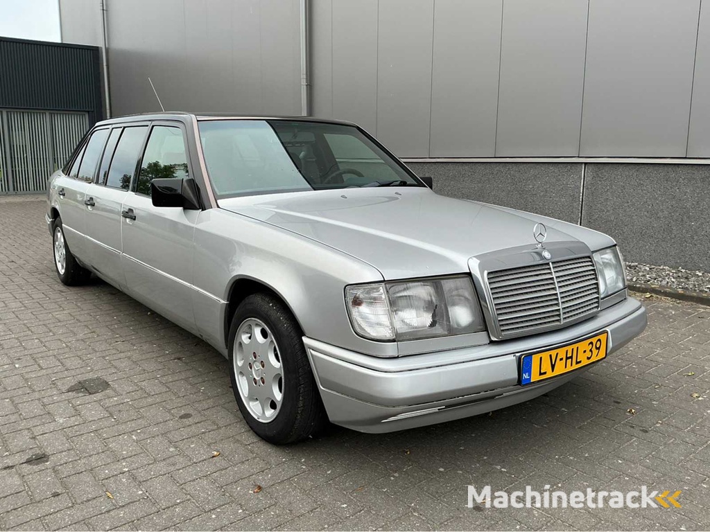 1995 Mercedes-Benz E200D Limousine