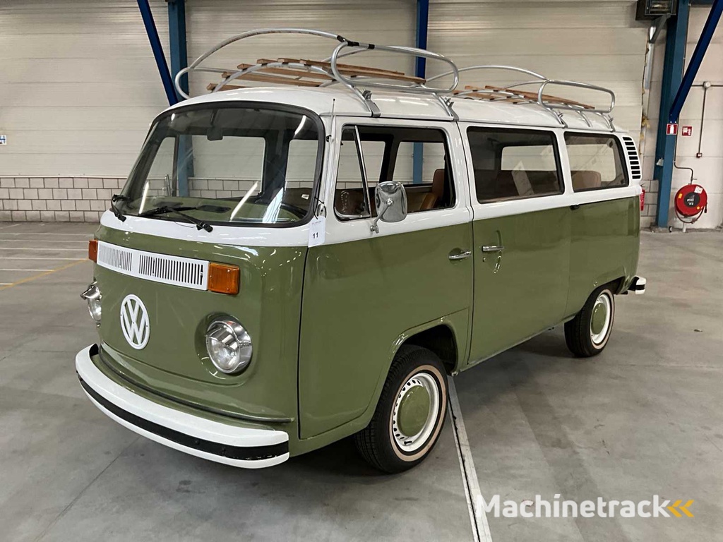 1975 Volkswagen T2 Personenbus