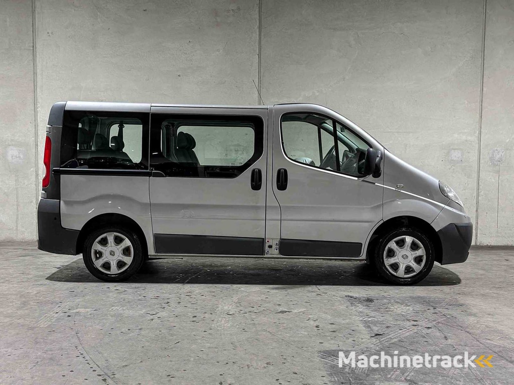 Renault Trafic Passenger 2.0 dCi T27 Authentique 9-Persoons 90pk 2011, 53-RTV-9