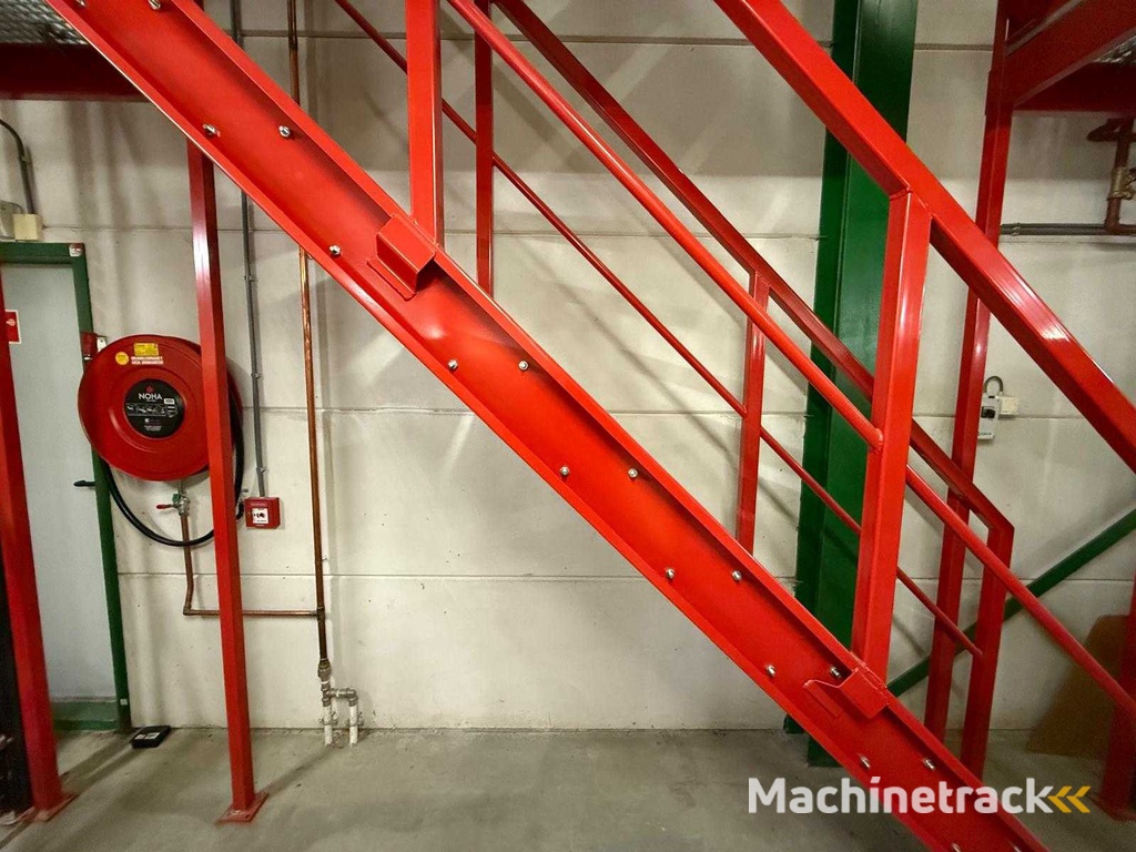 Bordestrap 2,80m hoog