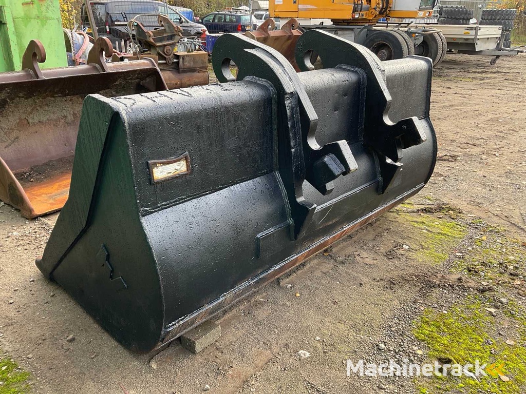 2007 Verachtert Excavator Bucket CW45