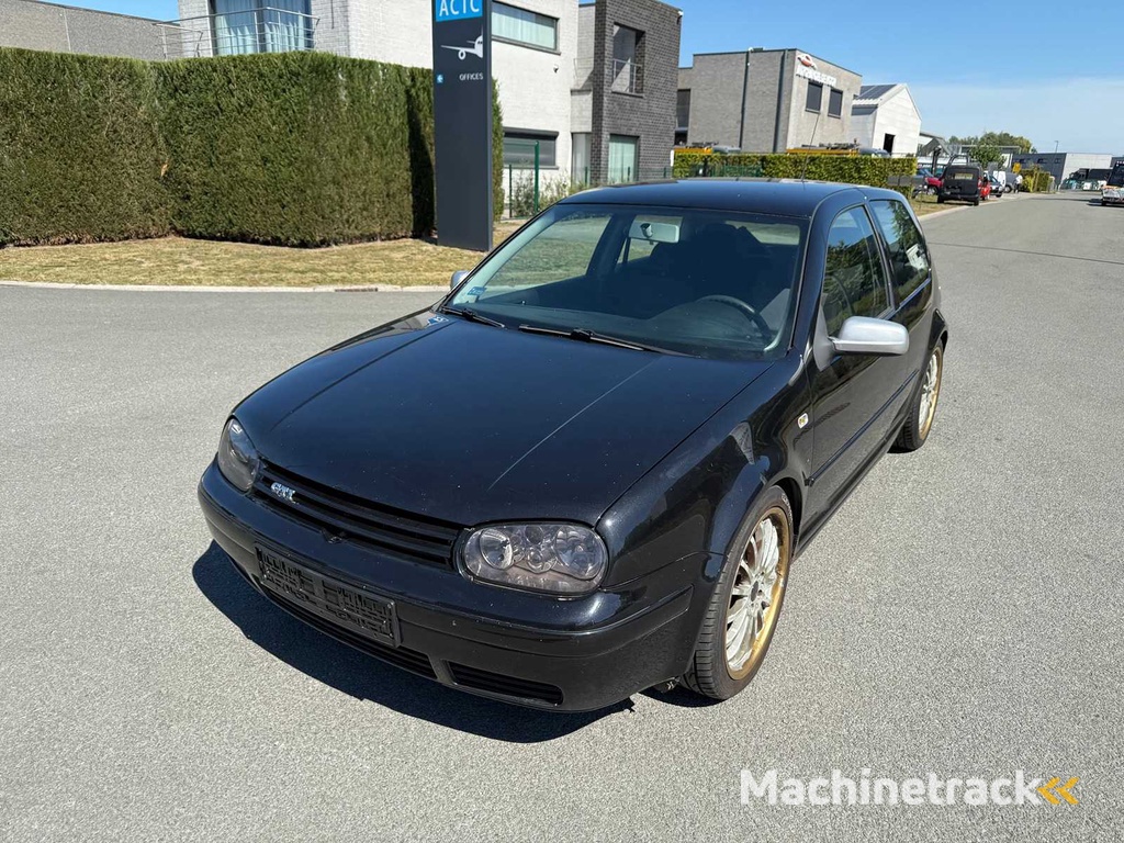 VOLKSWAGEN - 2004 - GOLF - 4 - Personenkraftwagen