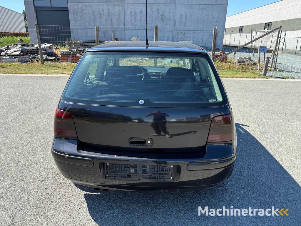 VOLKSWAGEN - 2004 - GOLF - 4 - Personenkraftwagen