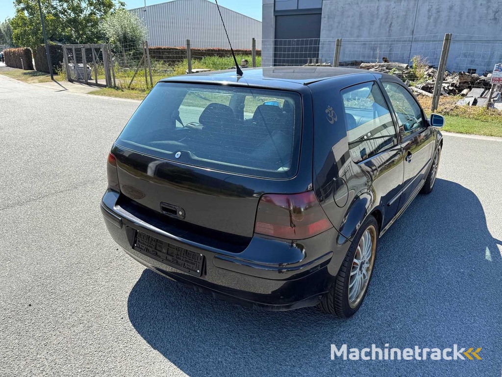 VOLKSWAGEN - 2004 - GOLF - 4 - Personenkraftwagen