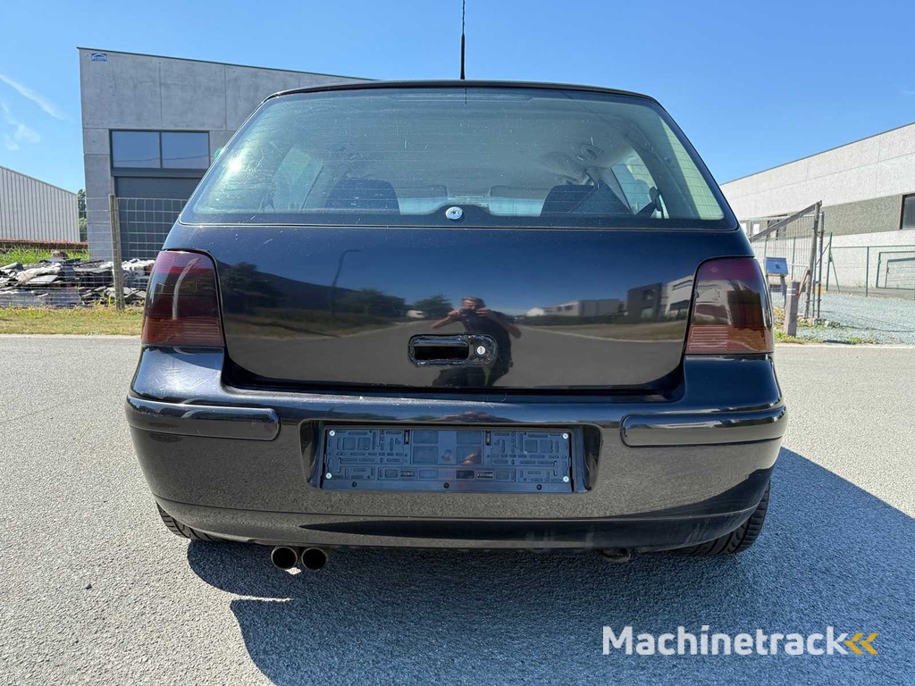 VOLKSWAGEN - 2004 - GOLF - 4 - Personenkraftwagen