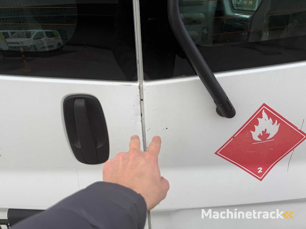 RENAULT - 2004 - TRAFIC - VAN - PKW