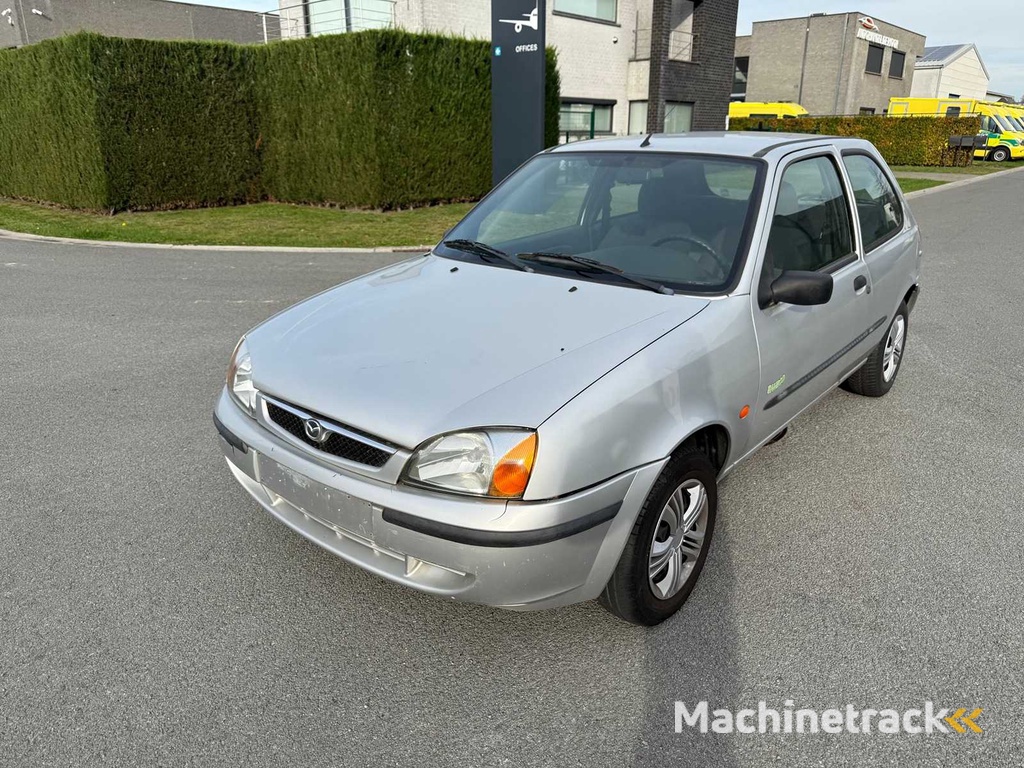 MAZDA - 2001 - 123 - PKW