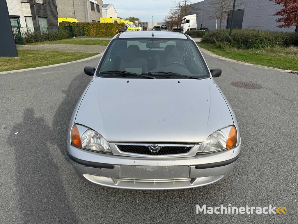 MAZDA - 2001 - 123 - PKW