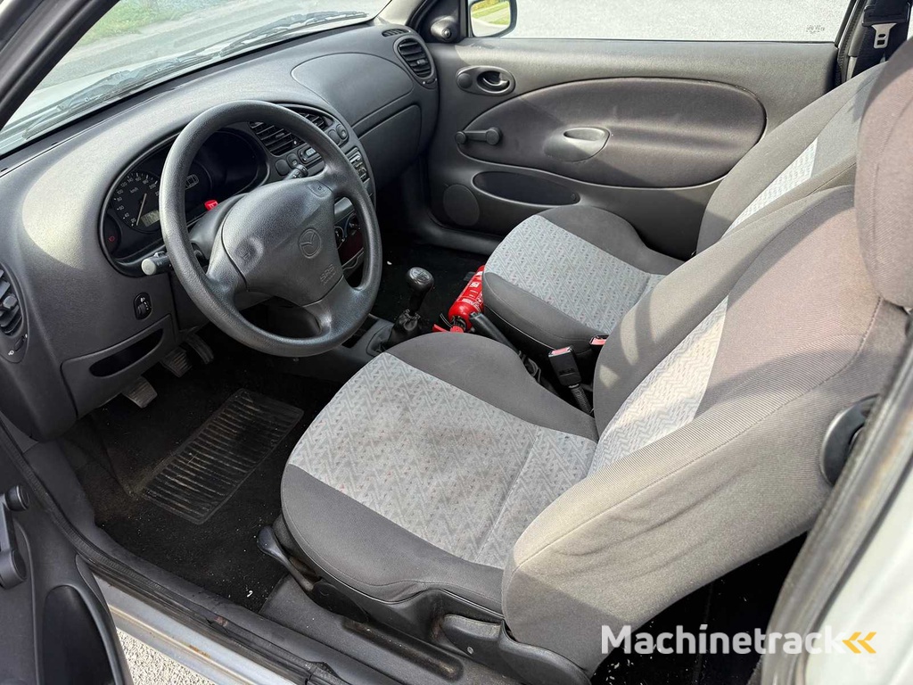 MAZDA - 2001 - 123 - PKW