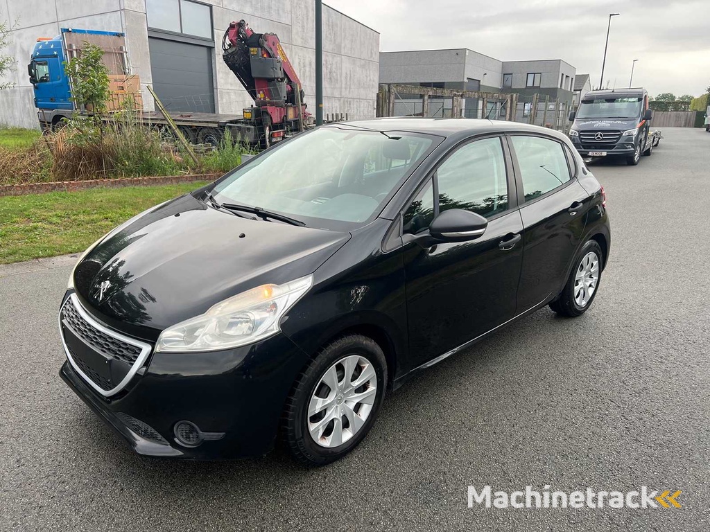 PEUGEOT - 2013 - 208 - PKW