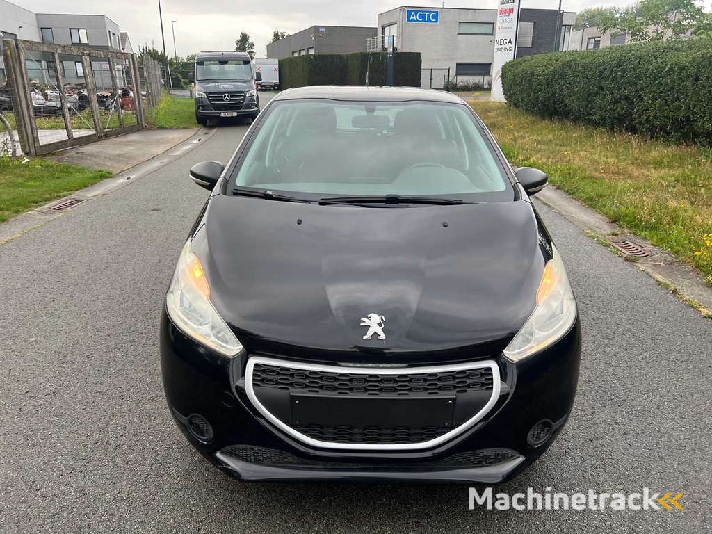 PEUGEOT - 2013 - 208 - PKW