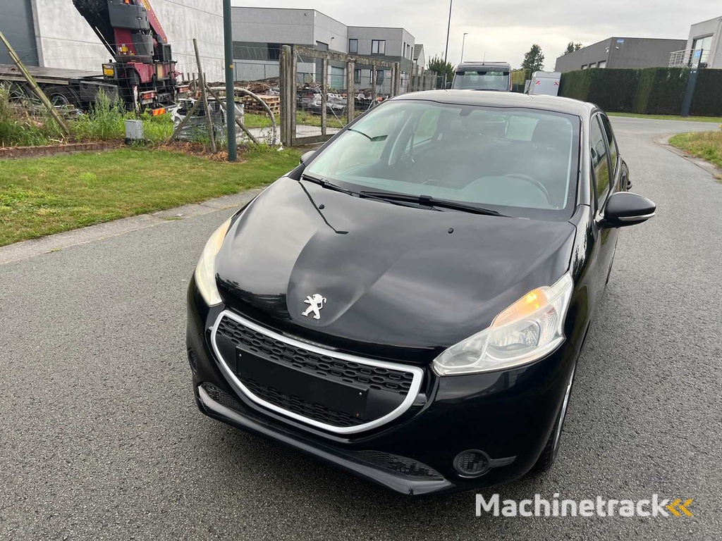 PEUGEOT - 2013 - 208 - PKW