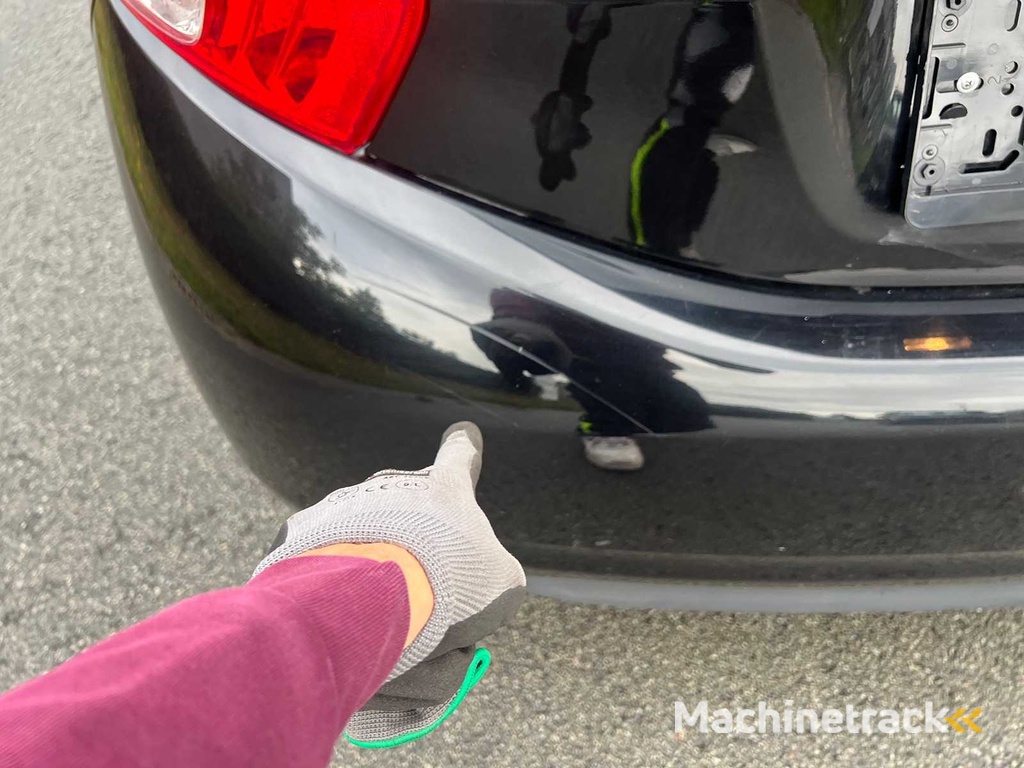 PEUGEOT - 2013 - 208 - PKW