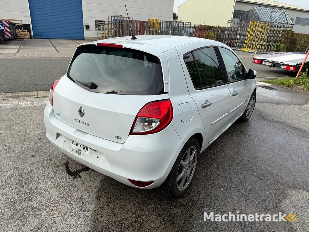 RENAULT - 2011 - CLIO - Auto
