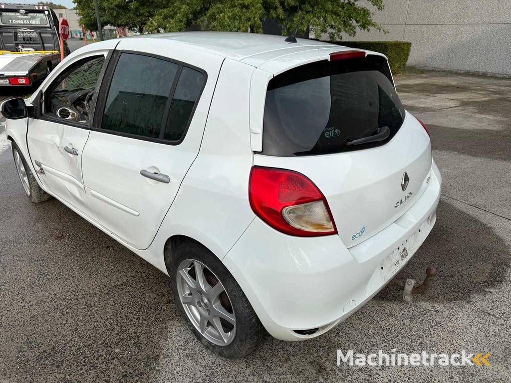RENAULT - 2011 - CLIO - Auto
