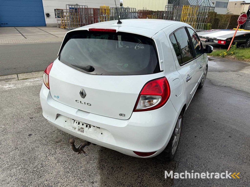 RENAULT - 2011 - CLIO - Auto