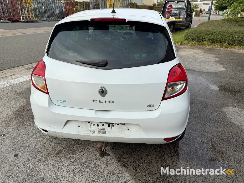 RENAULT - 2011 - CLIO - Auto