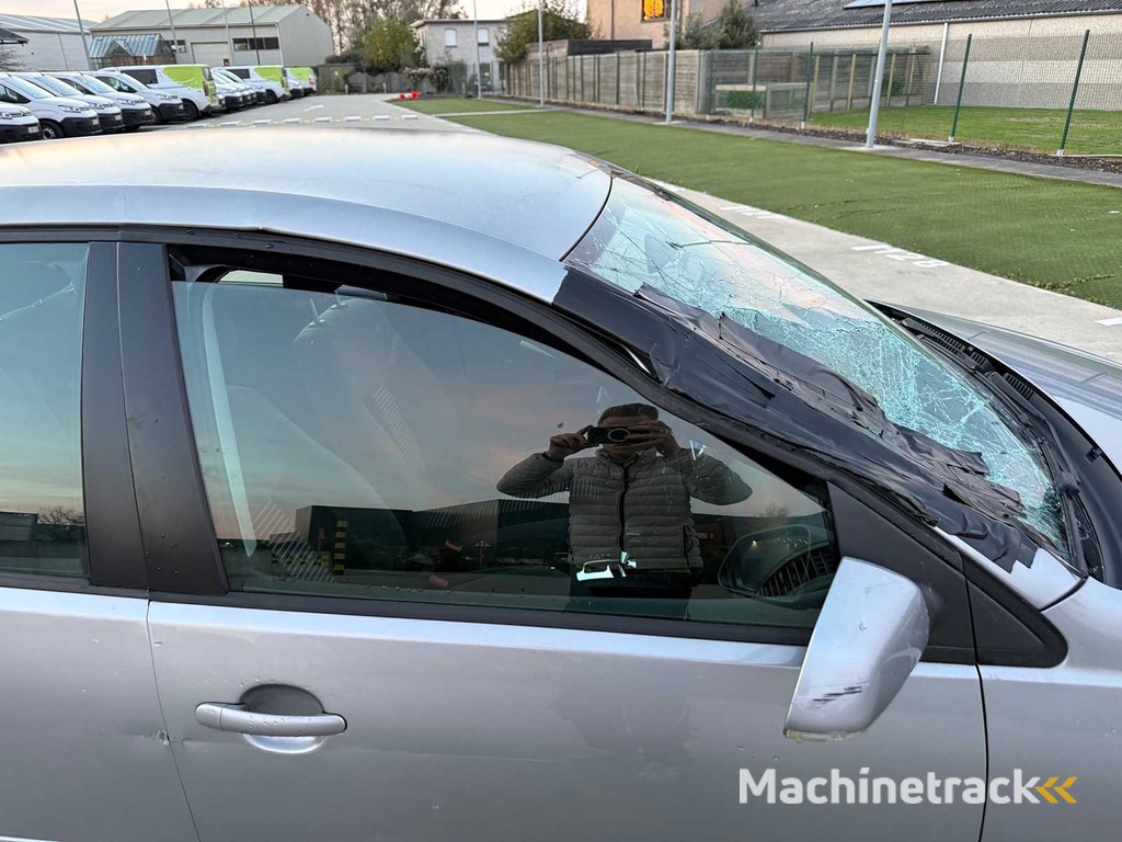 VOLKSWAGEN - 2008 - POLO - Auto