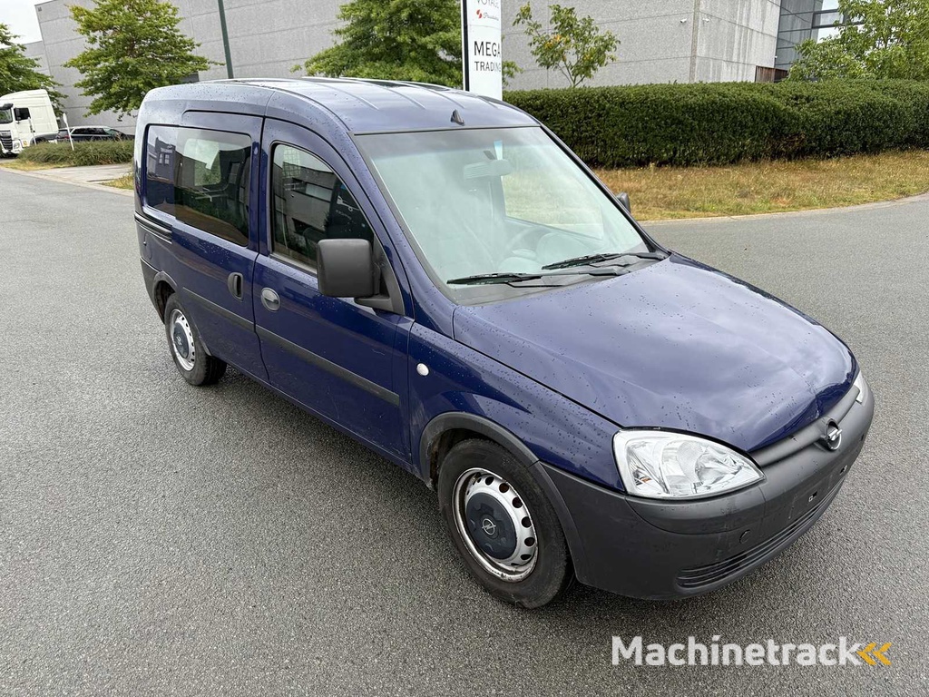 OPEL - 2011 - COMBO - Pkw