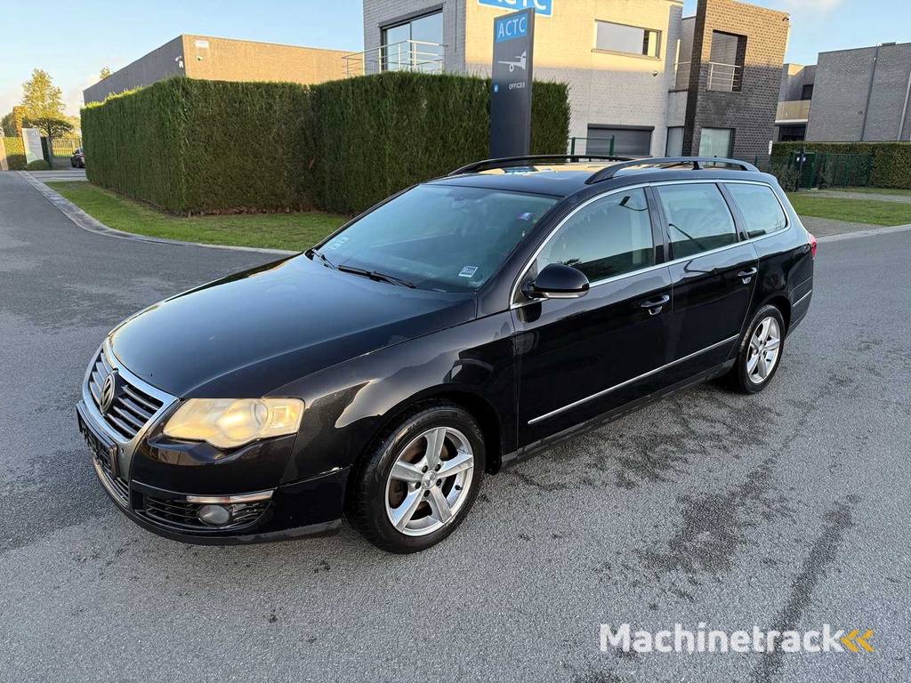 VOLKSWAGEN - 2005 - PASSAT - Auto