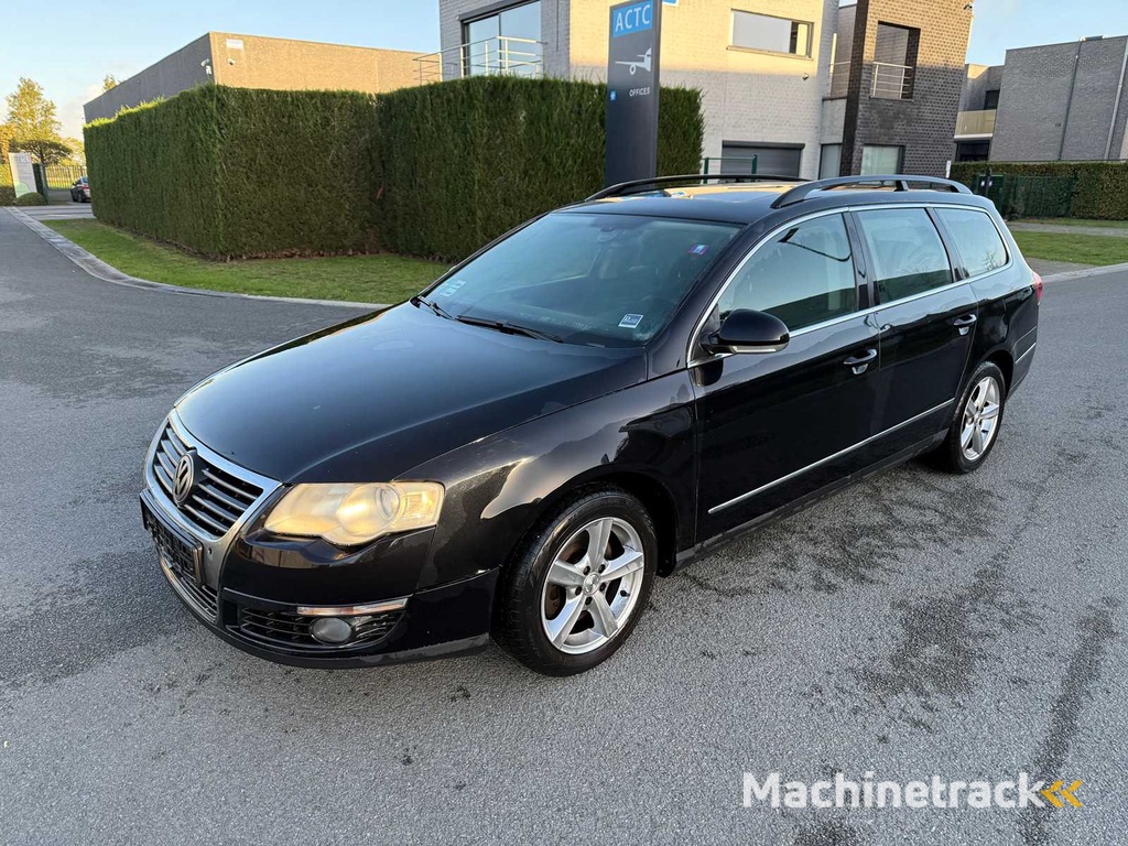 VOLKSWAGEN - 2005 - PASSAT - Auto