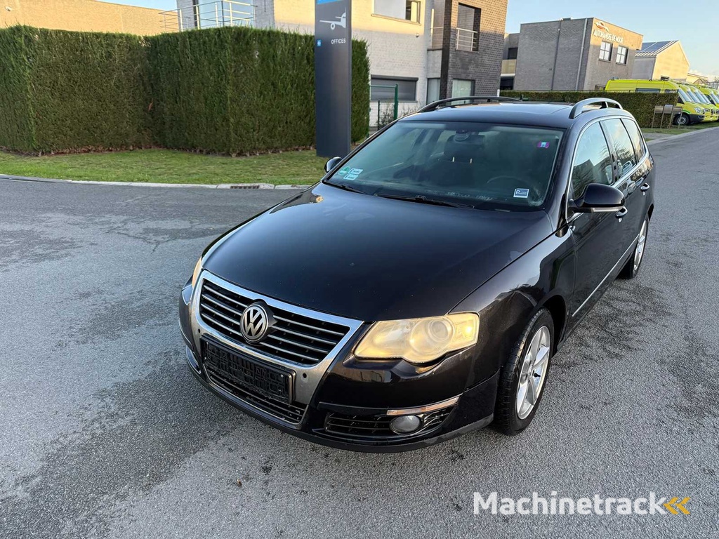 VOLKSWAGEN - 2005 - PASSAT - Auto