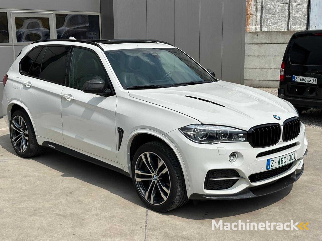 BMW - 2016 - M50D - Auto