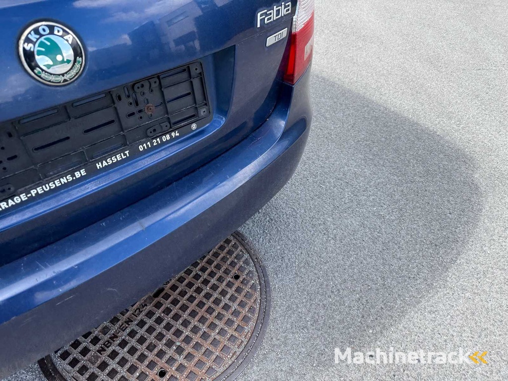 ŠKODA - 2011 - FABIA - Auto