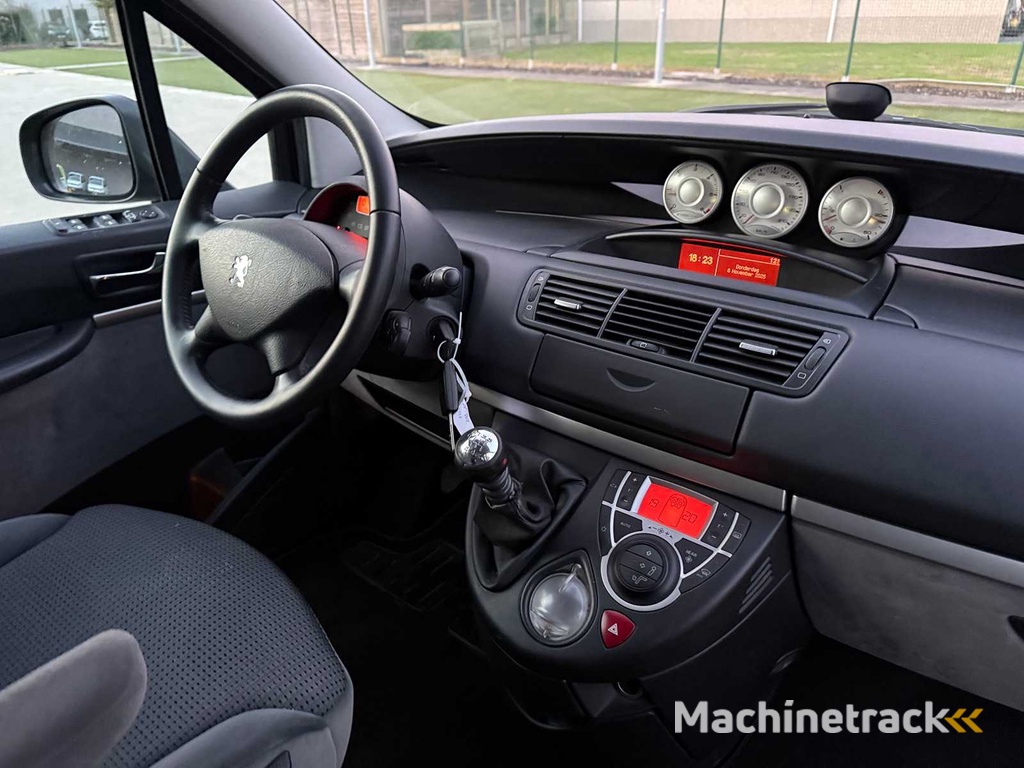 PEUGEOT - 2011 - 807 - PKW