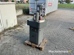 slijpmachine-fabriek-ijmuiden-zwenkarm-vlakslijpmachine