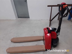 lion---ept15-jh---elektrische-niederhubwagen---2023