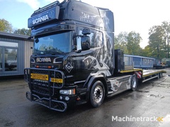 scania-met-oplegger-show-truck---vrachtwagen