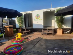 2020-luxe-zelfvoorzienende-toilettrailer