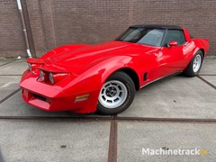 chevrolet---corvette-c3---5.7l-350-v8---1981