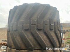 tire-market-graderer-315-70r22.5-reifen-bagger-reifensatz